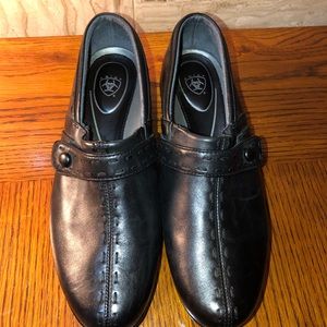 Ariat clogs 9.5